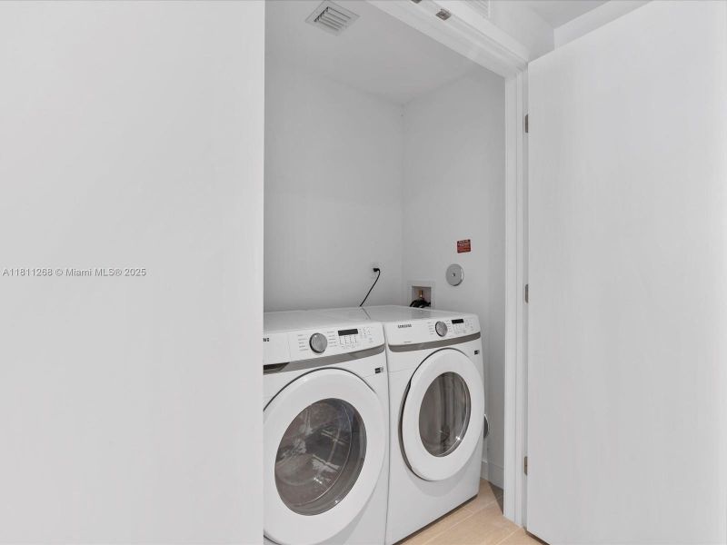 Image 37 of a home in Five Park.