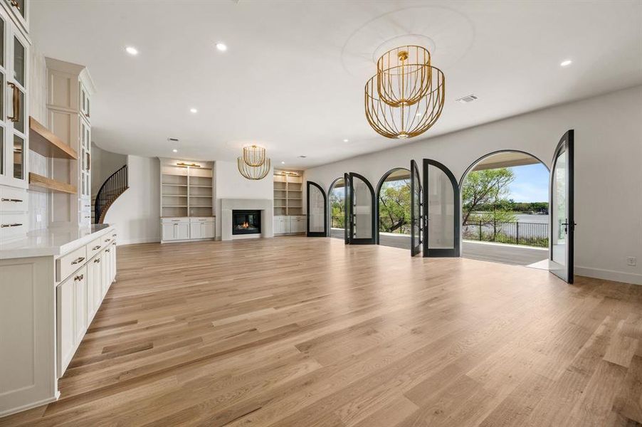 Spacious, unfurnished interior of a new home in The Resort on Eagle Mt. Lake, Fort Worth (Image 30).