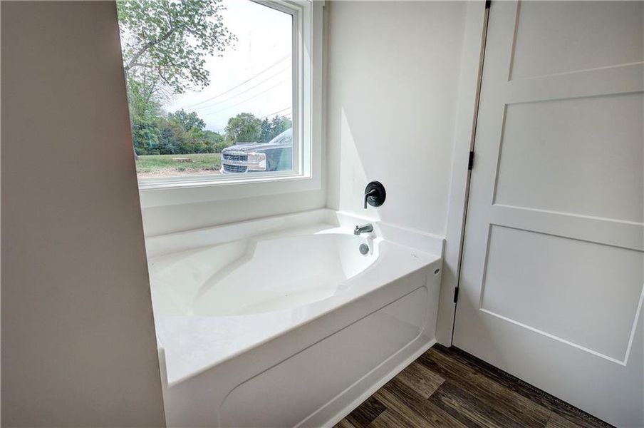 Close-up of interior finishes inside a home in , Rockmart (Image 17). Close-up of interior finishes inside a home in , Rockmart (Image 17).