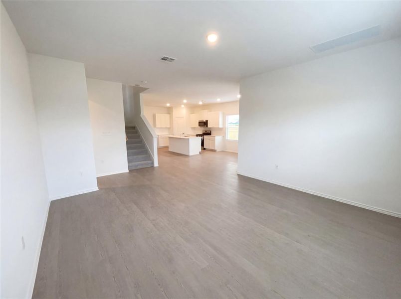 Spacious, unfurnished interior of a new home in Cotton Brook, Hutto (Image 20).