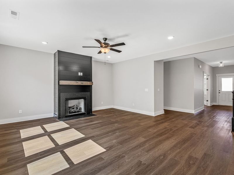 Spacious, unfurnished interior of a new home in Calista Farms, White House (Image 19). Spacious, unfurnished interior of a new home in Calista Farms, White House (Image 19).