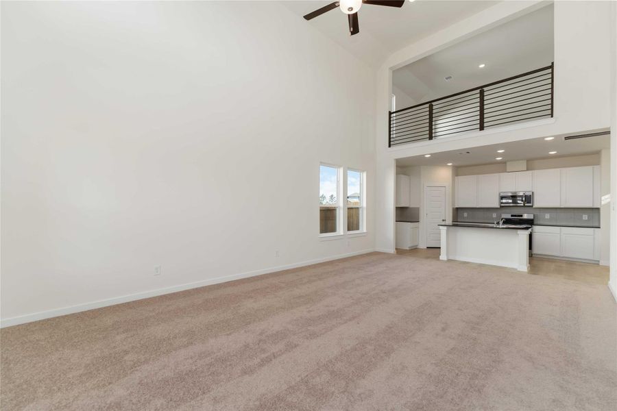 Spacious, unfurnished interior of a new home in Granger Pines, Conroe (Image 15).