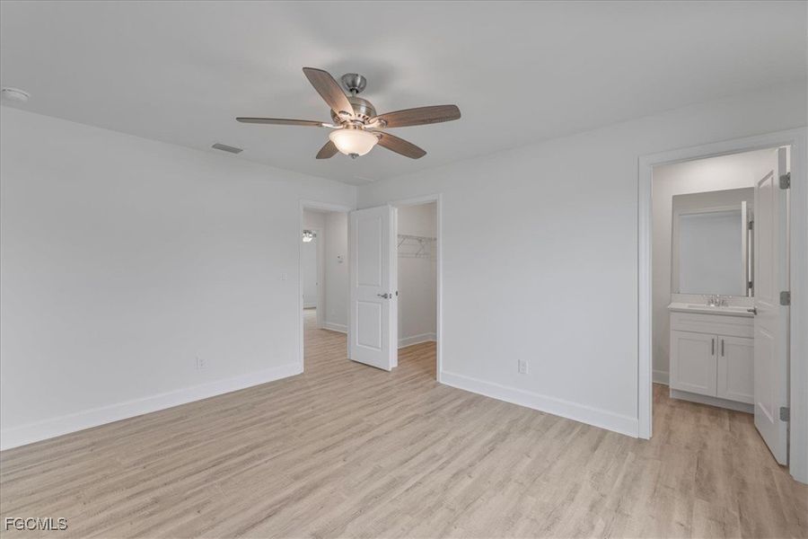 Spacious, unfurnished interior of a new home in Cape Coral, Cape Coral (Image 32). Spacious, unfurnished interior of a new home in Cape Coral, Cape Coral (Image 32).