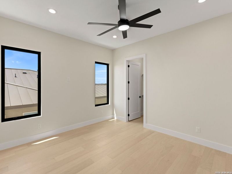 Spacious, unfurnished interior of a new home in , Boerne (Image 16).