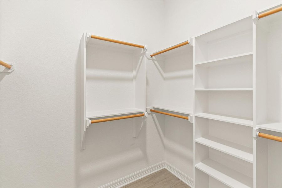 Spacious, unfurnished interior of a new home in , Freeport (Image 24).