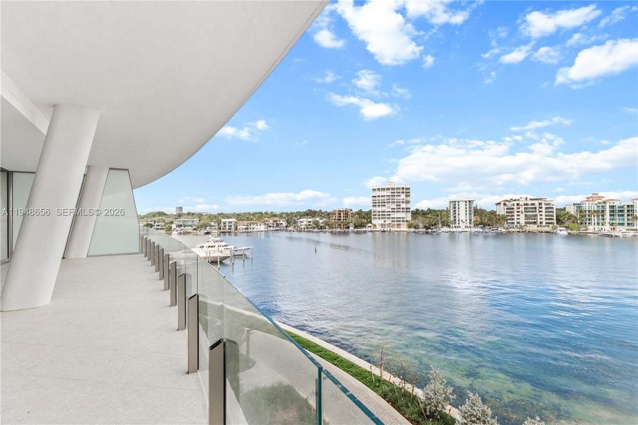 Condo located in Miami, FL showcasing its design and architecture (Image 22).