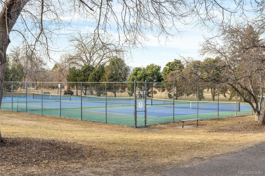 Community amenities in , Denver (Image 36).