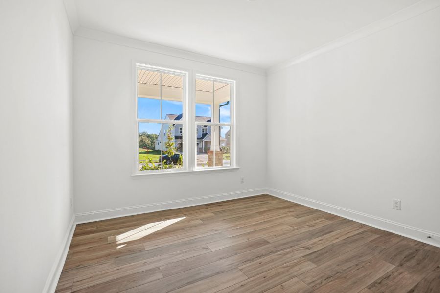 Spacious, unfurnished interior of a new home in Kinsdale, Lancaster (Image 102).