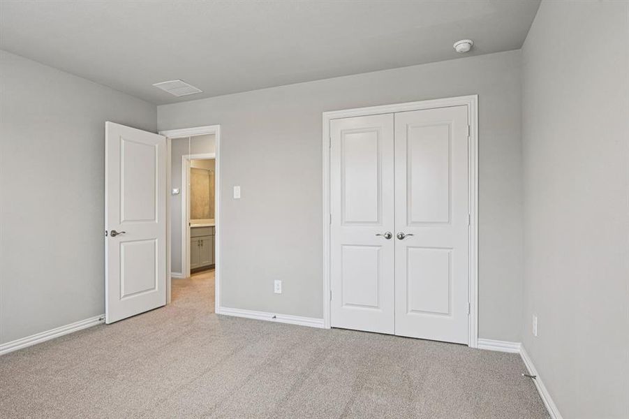 Photo is not of the actual home, but is an inspirational photo of builder’s model home and may depict options, furnishings, and/or decorator features that are not included. Photo is not of the actual home, but is an inspirational photo of builder’s model home and may depict options, furnishings, and/or decorator features that are not included.