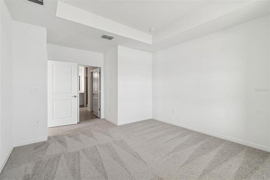 Spacious, unfurnished interior of a new home in Southpointe, Palmetto (Image 28).