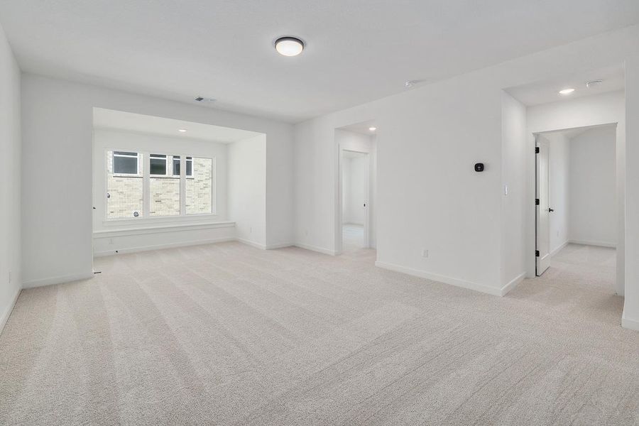 Spacious, unfurnished interior of a new home in Lariat, Liberty Hill (Image 10).