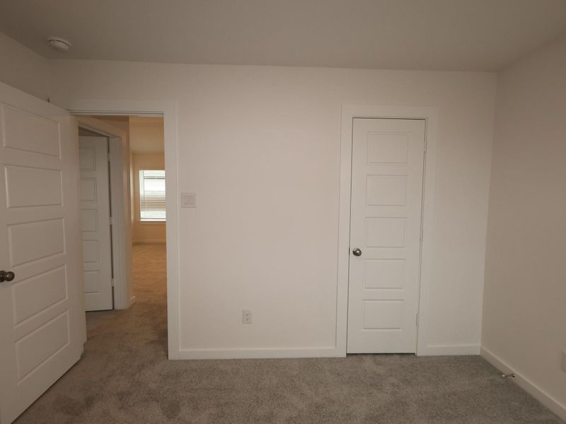 Spacious, unfurnished interior of a new home in Summerview, Fulshear (Image 18).