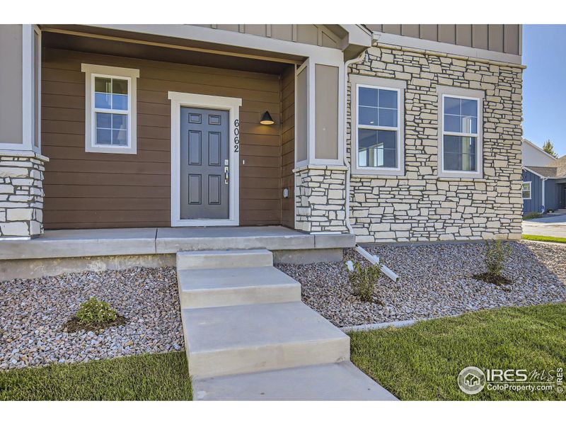 Front porch/ Entrance