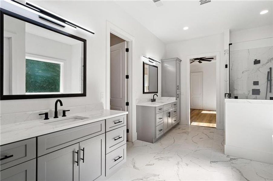 Furnished interior view inside a new home in , Jasper (Image 11).