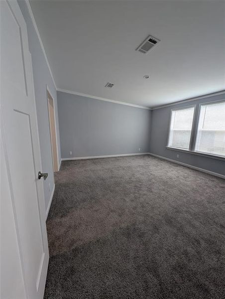 Spacious, unfurnished interior of a new home in , Hudson (Image 18).