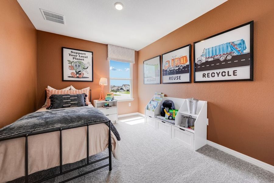 Representative furnished interior of a home built from the Kestrel by Taylor Morrison in Longview 40s, Del Valle (Image 17).