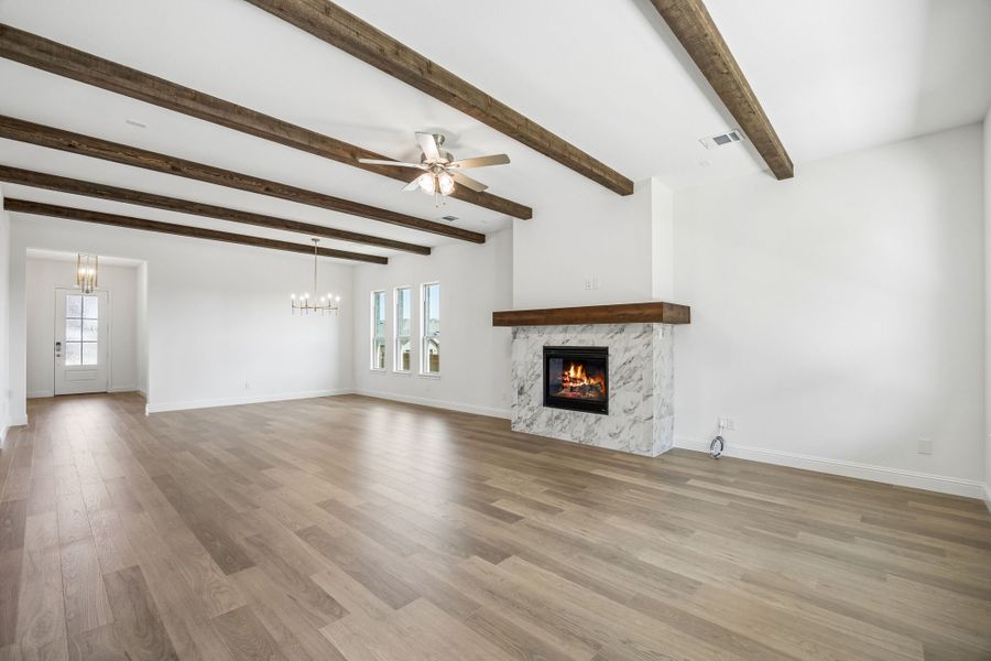 Spacious, unfurnished interior of a new home in Sheppard's Place, Waxahachie (Image 21).