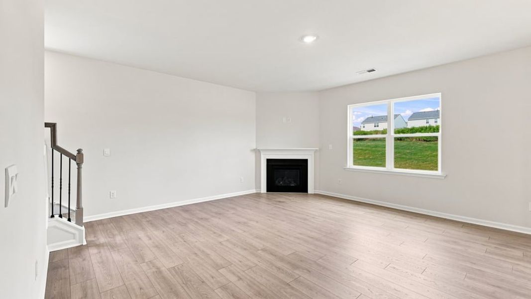 Spacious, unfurnished interior of a new home in Hunters Ridge, Woodruff (Image 24).