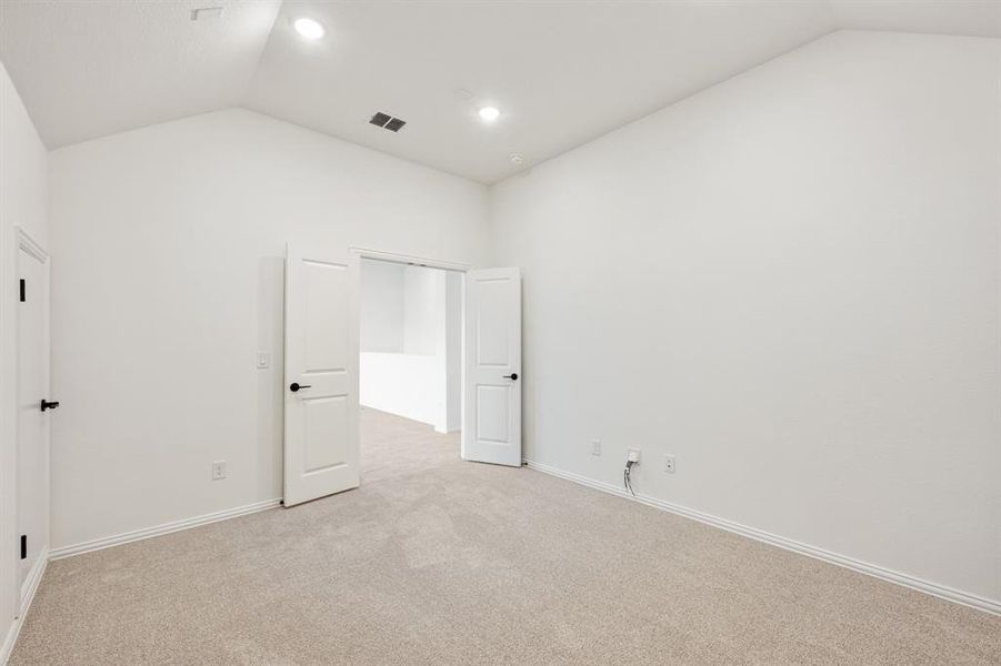 Spacious, unfurnished interior of a new home in Sonoma Verde, Rockwall (Image 26). Spacious, unfurnished interior of a new home in Sonoma Verde, Rockwall (Image 26).