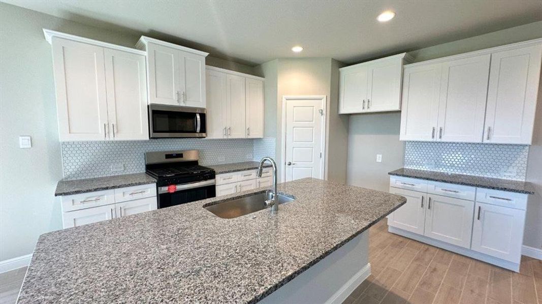 Furnished interior view inside a new home in Rock Creek Ranch, Fort Worth (Image 9). Furnished interior view inside a new home in Rock Creek Ranch, Fort Worth (Image 9).