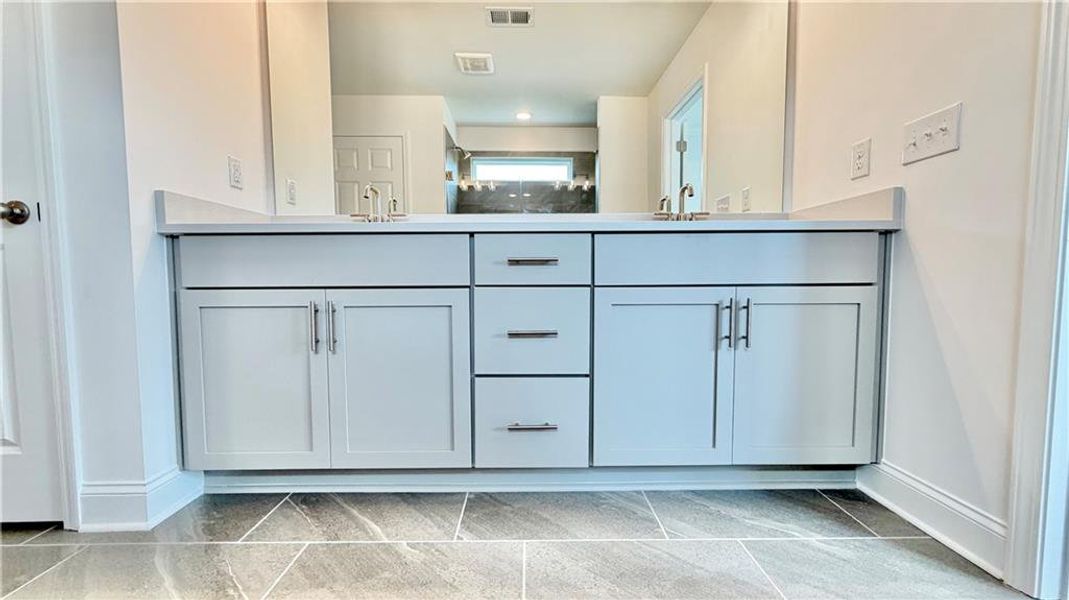 Image 34 of a home in Wehunt Meadows.
