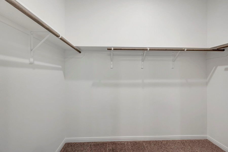 Spacious, unfurnished interior of a new home in Beacon Point at Lago Mar 50’ Homesites, Texas City (Image 31).