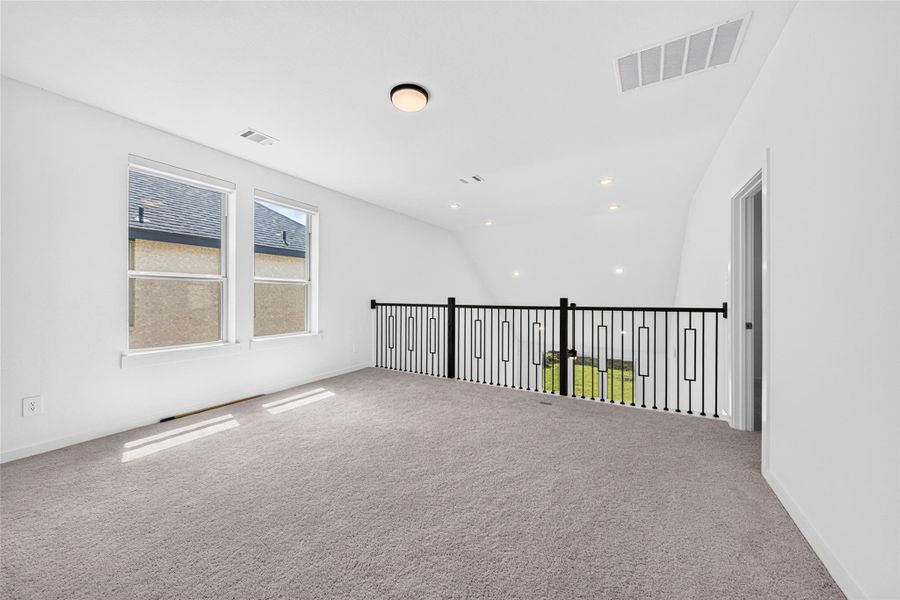 Spacious, unfurnished interior of a new home in Cross Creek Ranch: 40ft. lots, Fulshear (Image 17). Spacious, unfurnished interior of a new home in Cross Creek Ranch: 40ft. lots, Fulshear (Image 17).