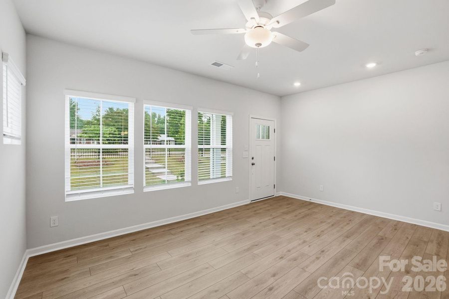 Spacious, unfurnished interior of a new home in Sloan Station, Charlotte (Image 13).