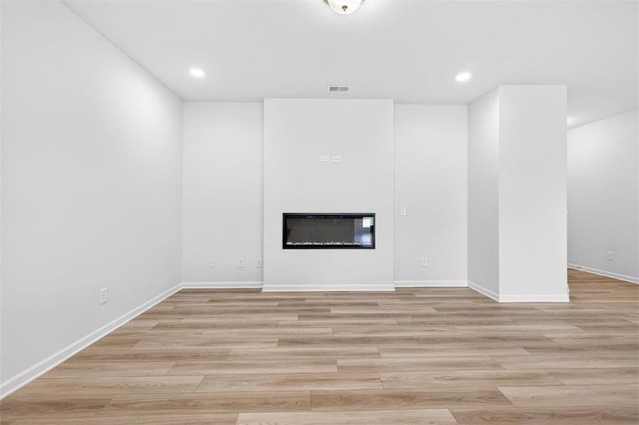 Spacious, unfurnished interior of a new home in Jameson Towns, Villa Rica (Image 20). Spacious, unfurnished interior of a new home in Jameson Towns, Villa Rica (Image 20).