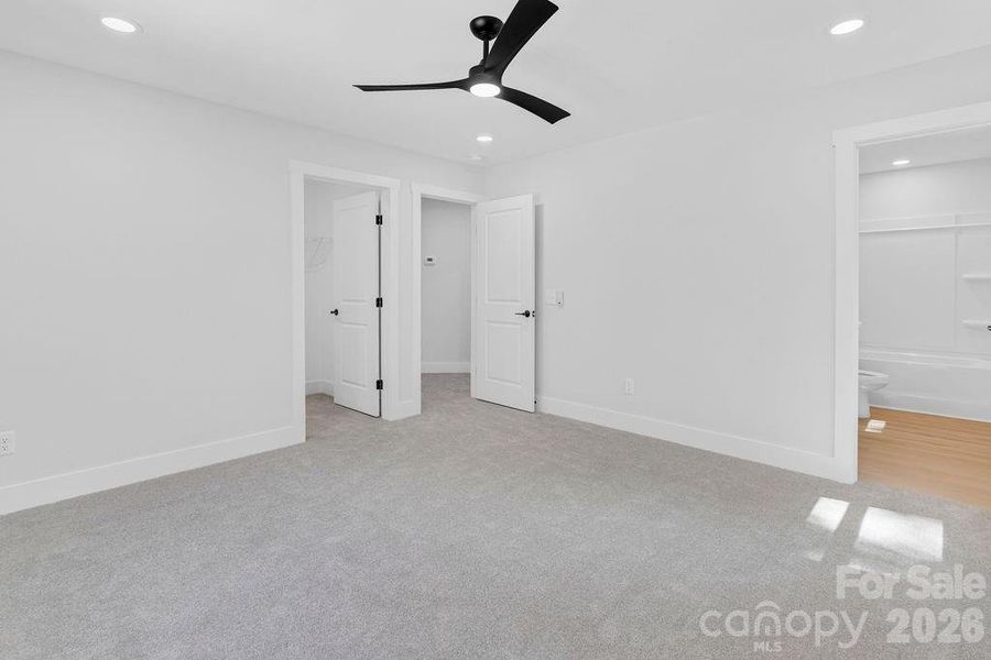 Spacious, unfurnished interior of a new home in , Gastonia (Image 24).