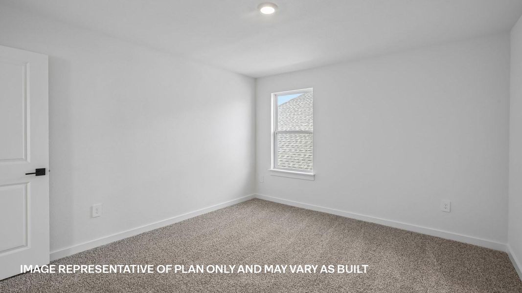 Spacious, unfurnished interior of a new home in Rosenbusch Ranch, Leander (Image 41).