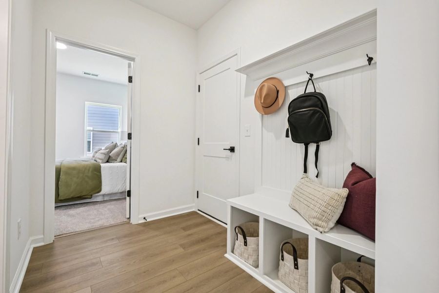 Representative images and renderings are for illustrative purposes. Actual structural options and design finishes of home may vary. Representative images and renderings are for illustrative purposes. Actual structural options and design finishes of home may vary.