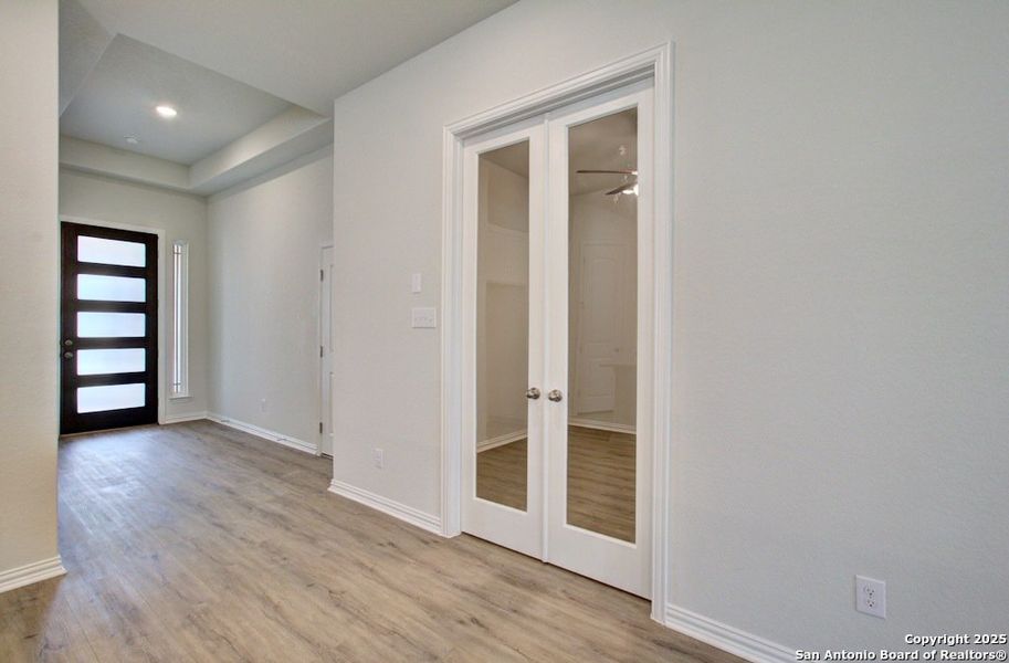 Spacious, unfurnished interior of a new home in Piedmont, San Antonio (Image 24).