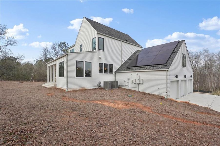 Exterior details and patio area of a home in , Roswell (Image 41).
