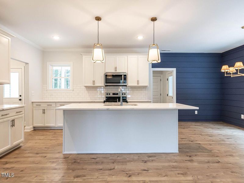 010-1280x960-kitchen