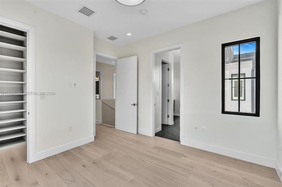 Spacious, unfurnished interior of a new home in , Surfside (Image 21).