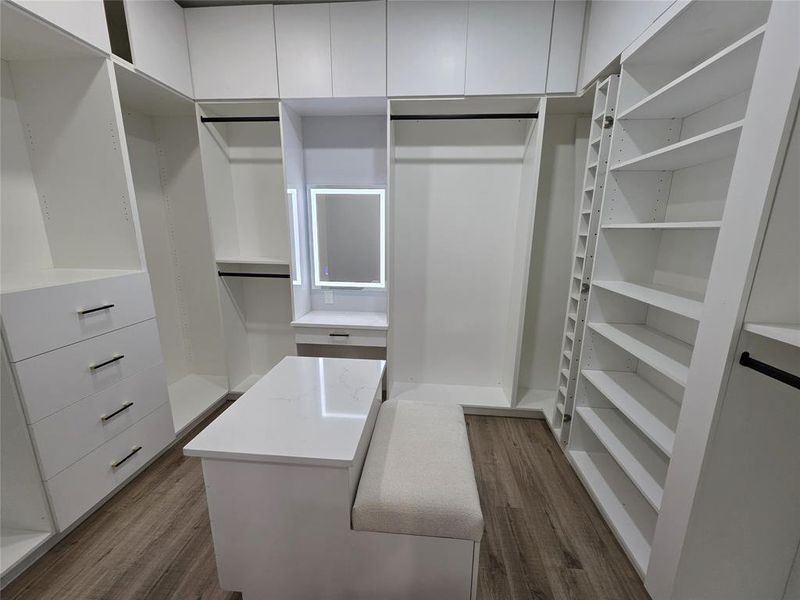 Furnished interior view inside a new home in , Waxahachie (Image 11).