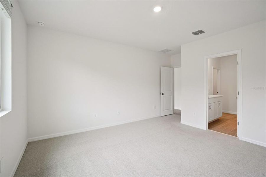 Spacious, unfurnished interior of a new home in , Brooksville (Image 23).