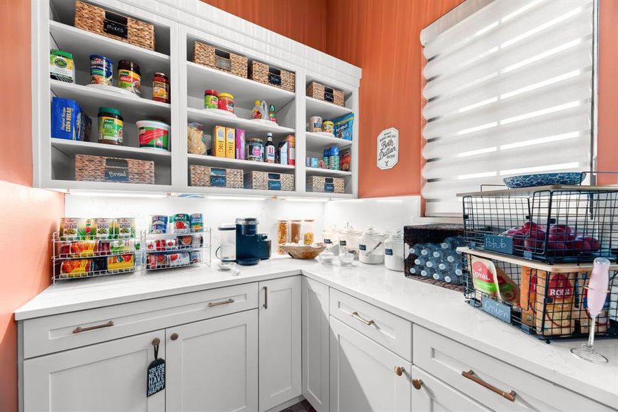 Furnished interior view inside a new home in , Corsicana (Image 16).