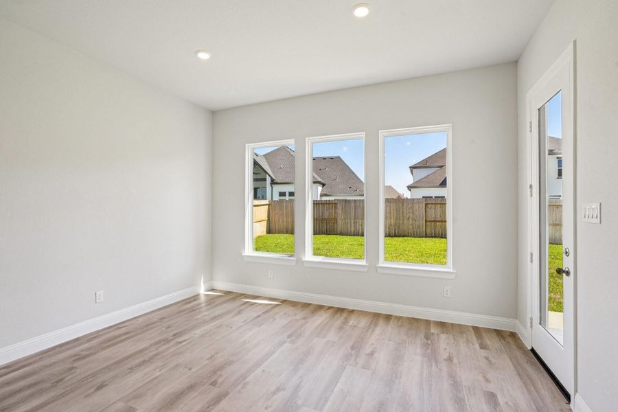 Spacious, unfurnished interior of a new home in Sienna 65', Missouri City (Image 22). Spacious, unfurnished interior of a new home in Sienna 65', Missouri City (Image 22).