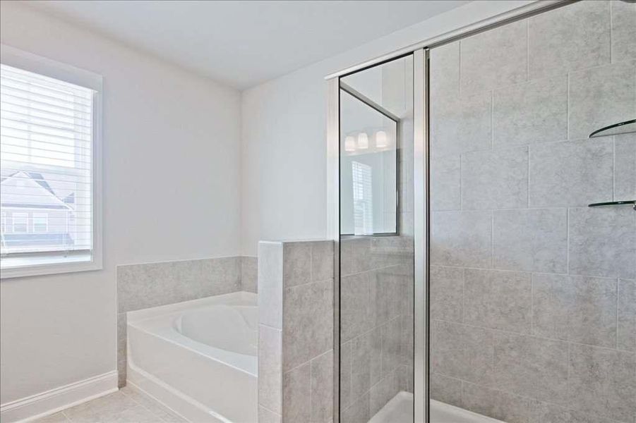 Furnished interior view inside a new home in , Gainesville (Image 7).