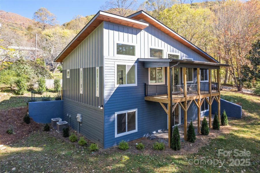 Image 36 of a home in .