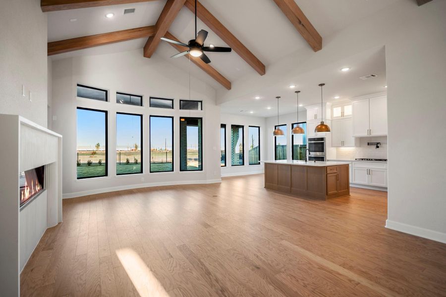 Spacious, unfurnished interior of a new home in Jordan Ranch 70' Lots, Fulshear (Image 24).