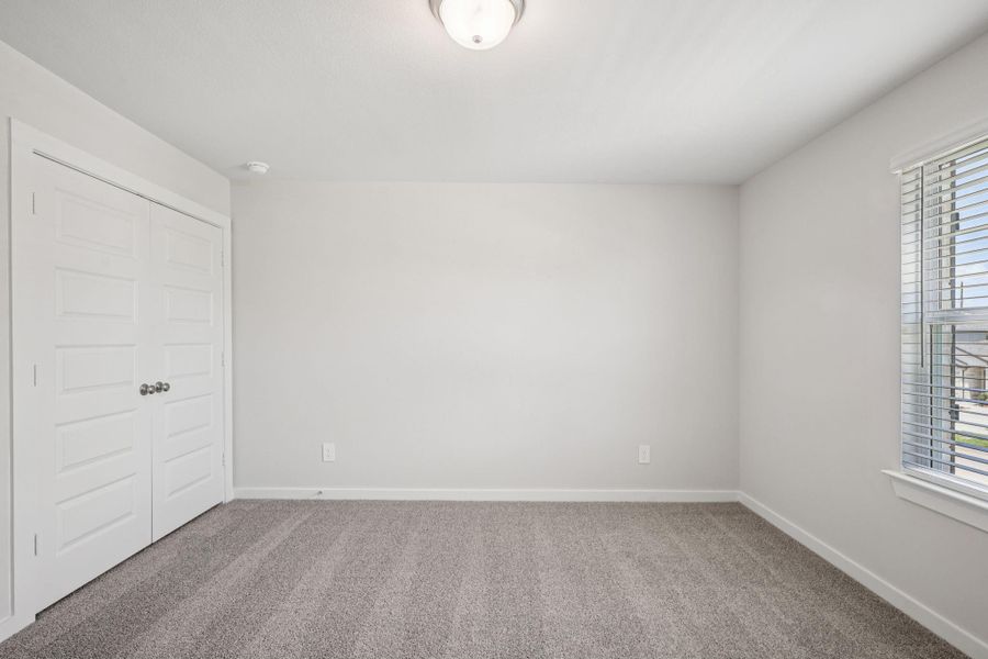 Spacious, unfurnished interior of a new home in Kingdom Heights, Rosenberg (Image 34).