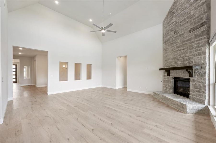 Spacious, unfurnished interior of a new home in Terracina, Rockwall (Image 35). Spacious, unfurnished interior of a new home in Terracina, Rockwall (Image 35).