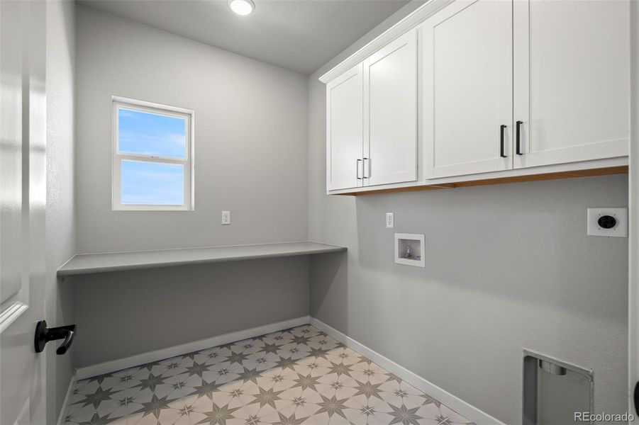 Spacious, unfurnished interior of a new home in Revel Crossing at Wolf Ranch – The Outlook Collection, Colorado Springs (Image 30).