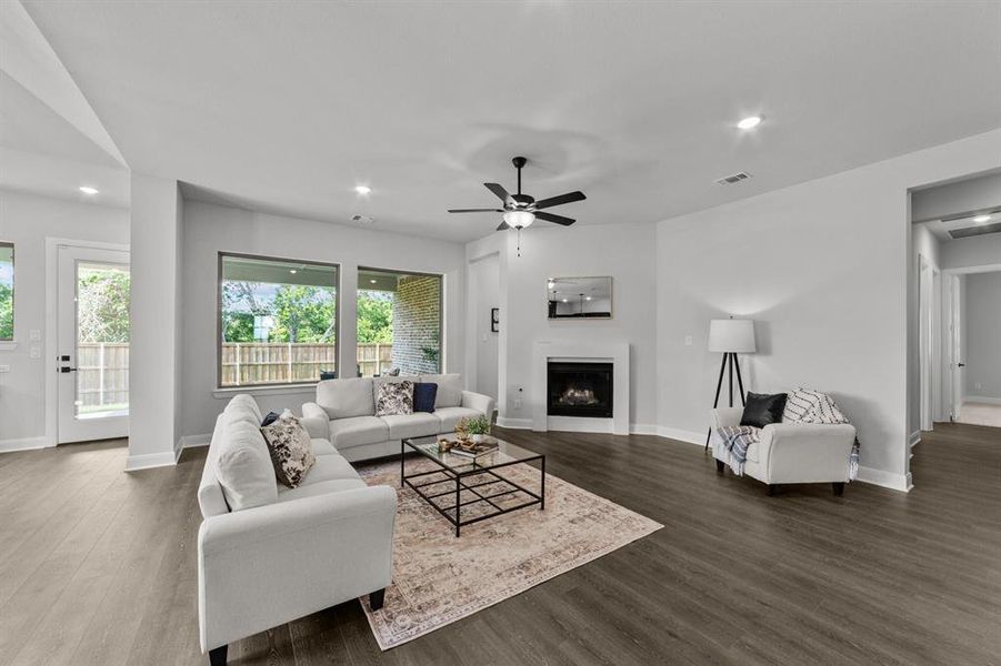 Furnished interior view inside a new home in South Pointe Manor Series, Mansfield (Image 13). Furnished interior view inside a new home in South Pointe Manor Series, Mansfield (Image 13).