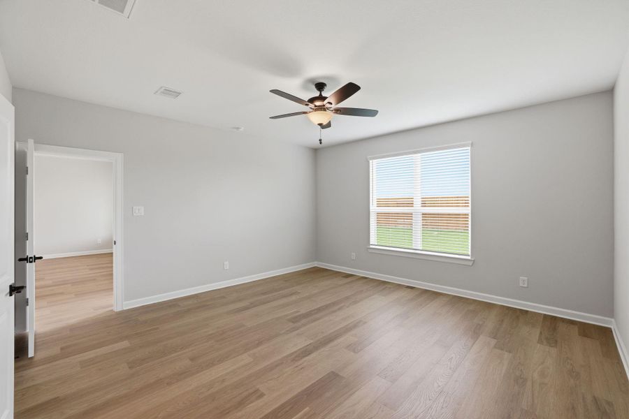 Spacious, unfurnished interior of a new home in Cypress Trails, Hockley (Image 20).