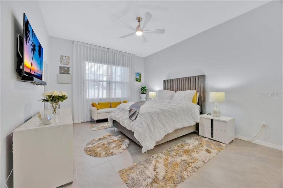 Furnished interior view inside a new home in , Kissimmee (Image 13).