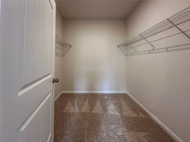Spacious, unfurnished interior of a new home in Glen at Cave Springs, Douglasville (Image 11).